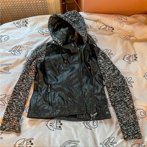 JOUJOU Full Zip Up knit Sleeve Black Faux Leather Biker Jacket Women's